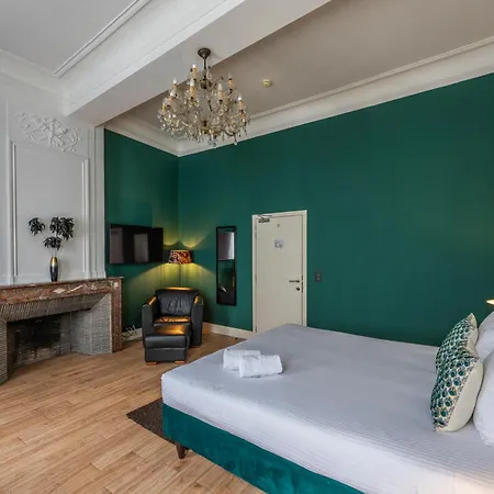 Onderbergen Hotel Gandawa