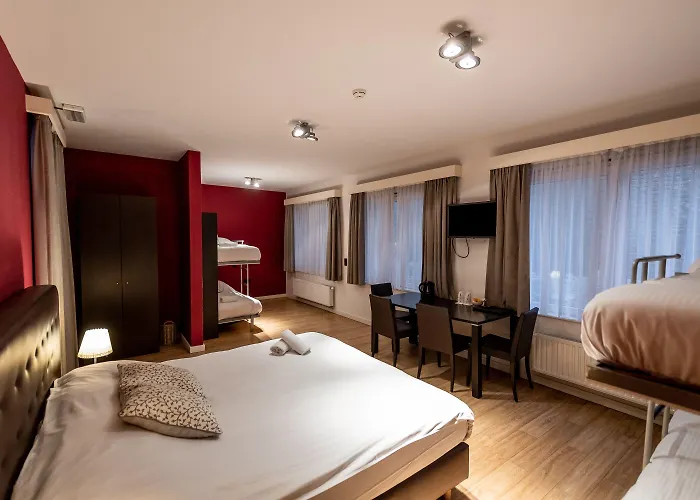 Onderbergen 3* خنت